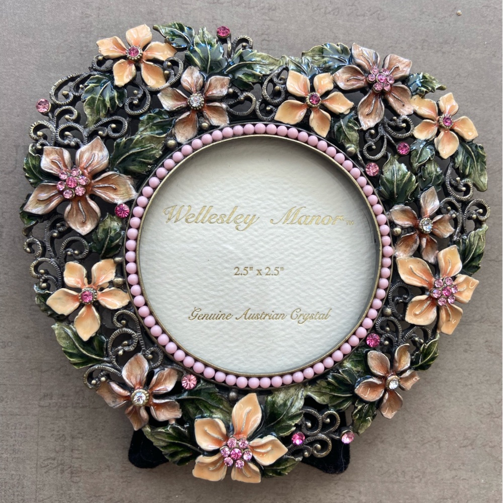Wellesley Manor Czech Crystal picture frame, 2.5x2.5